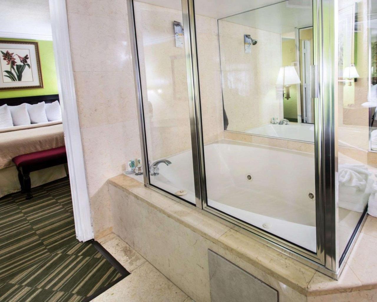 Quality Inn Ormond Beach Oceanfront Exterior photo